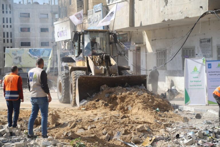 Islamic Relief and local partners clear debris along Gaza streets